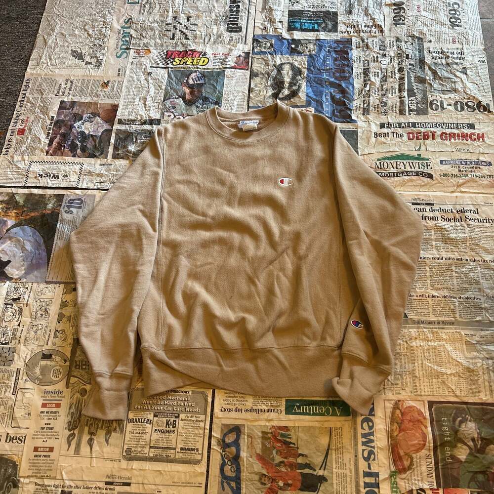 Champion Reverse Weave Crew Neck Sweatshirt in Light Brown Men’s Small